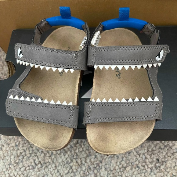 Carter’s sandals for toddler - Picture 3 of 3